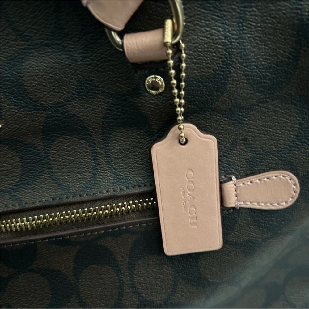 Coach Gallery tote in signature canvas
NWT brown with light pink - Picture 9 of 15